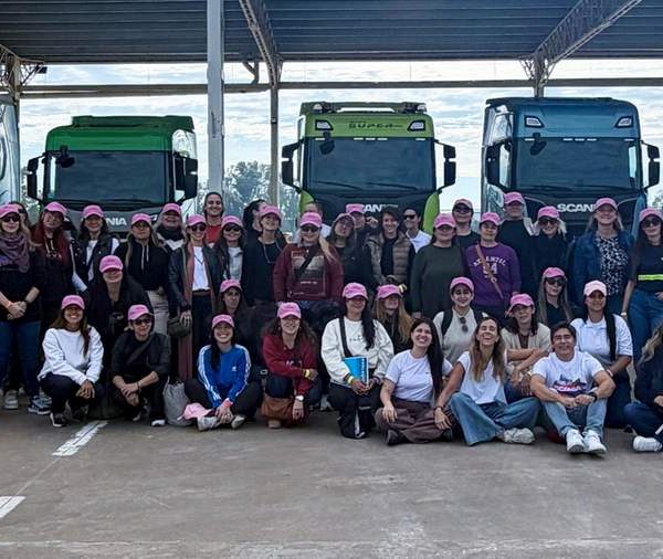 “MUJERES AL VOLANTE DE UN SCANIA” REALIZÓ SU…